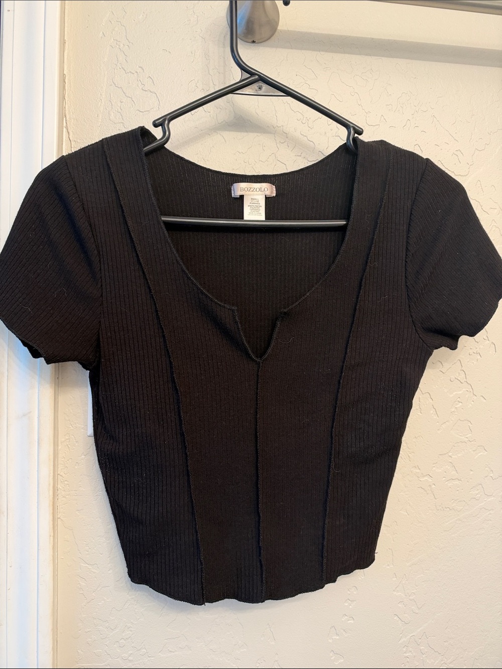 Bozzolo Black Ribbed Scoop Crop Top with V-Notch